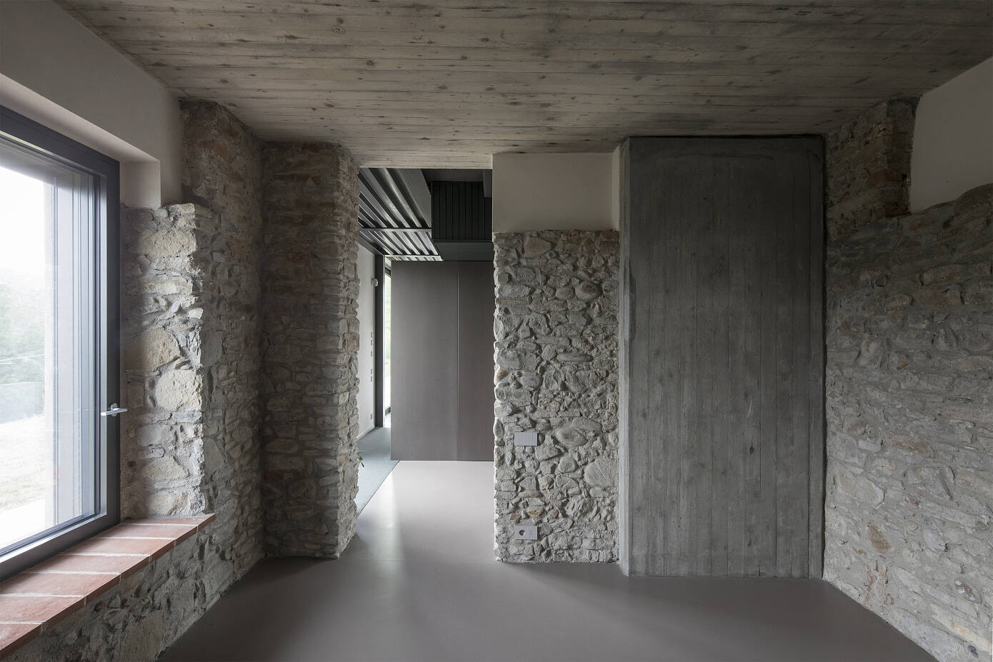 The Hidden-in-plain-sight House by Daniele Baiotto