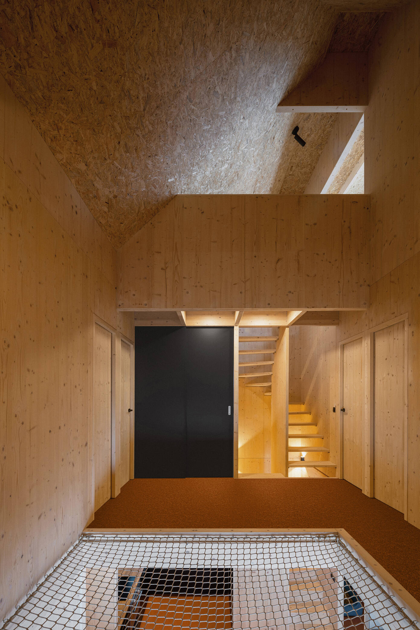 Weekend House by New How Architects