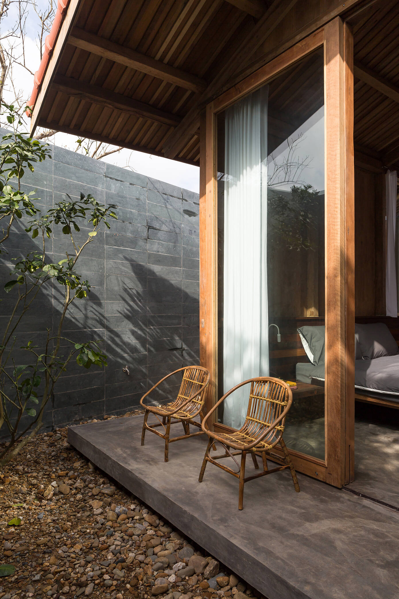 Hachi Lily House by Silaa