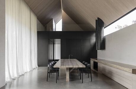 Barwon Heads House by Adam Kane Architects