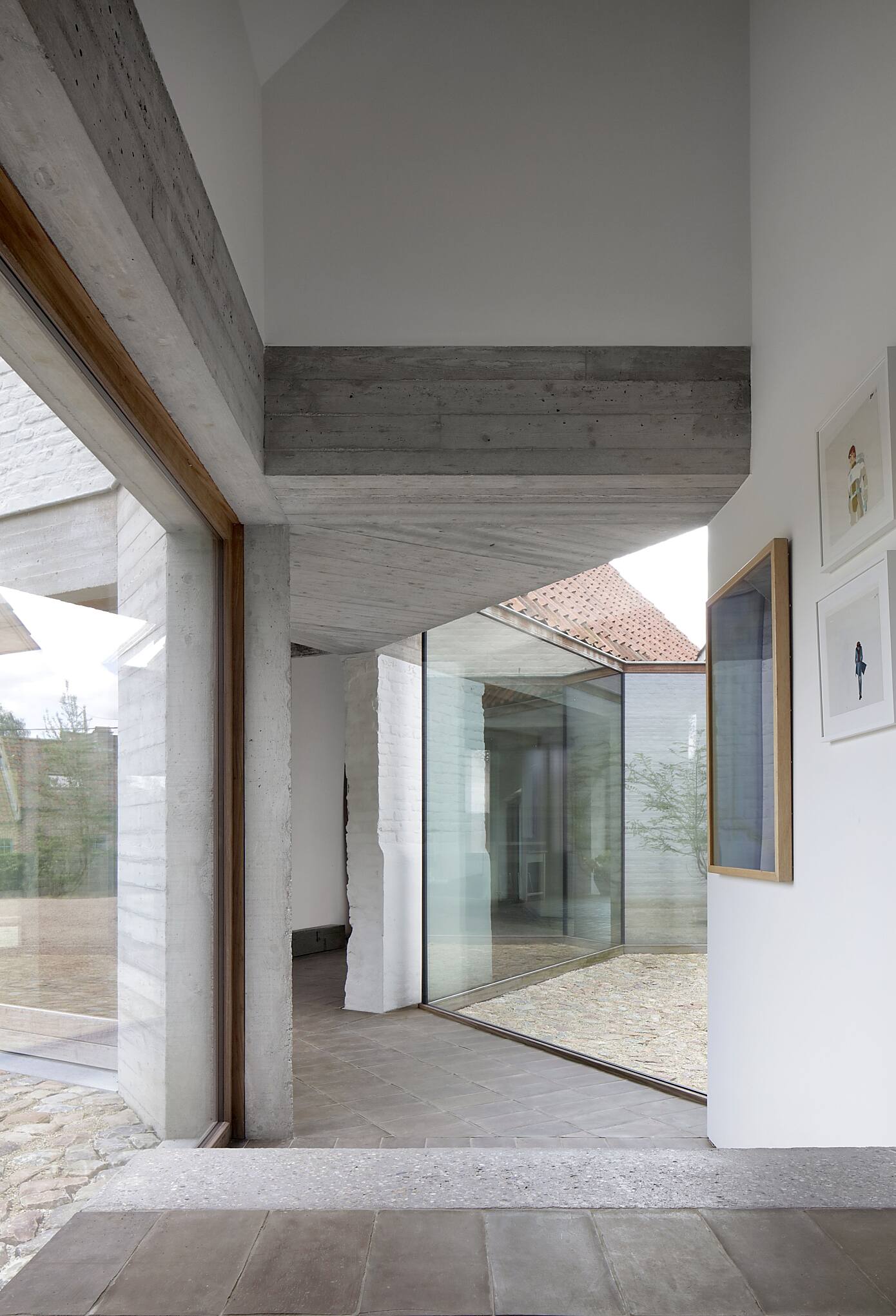 House BS by Graux & Baeyens Architecten