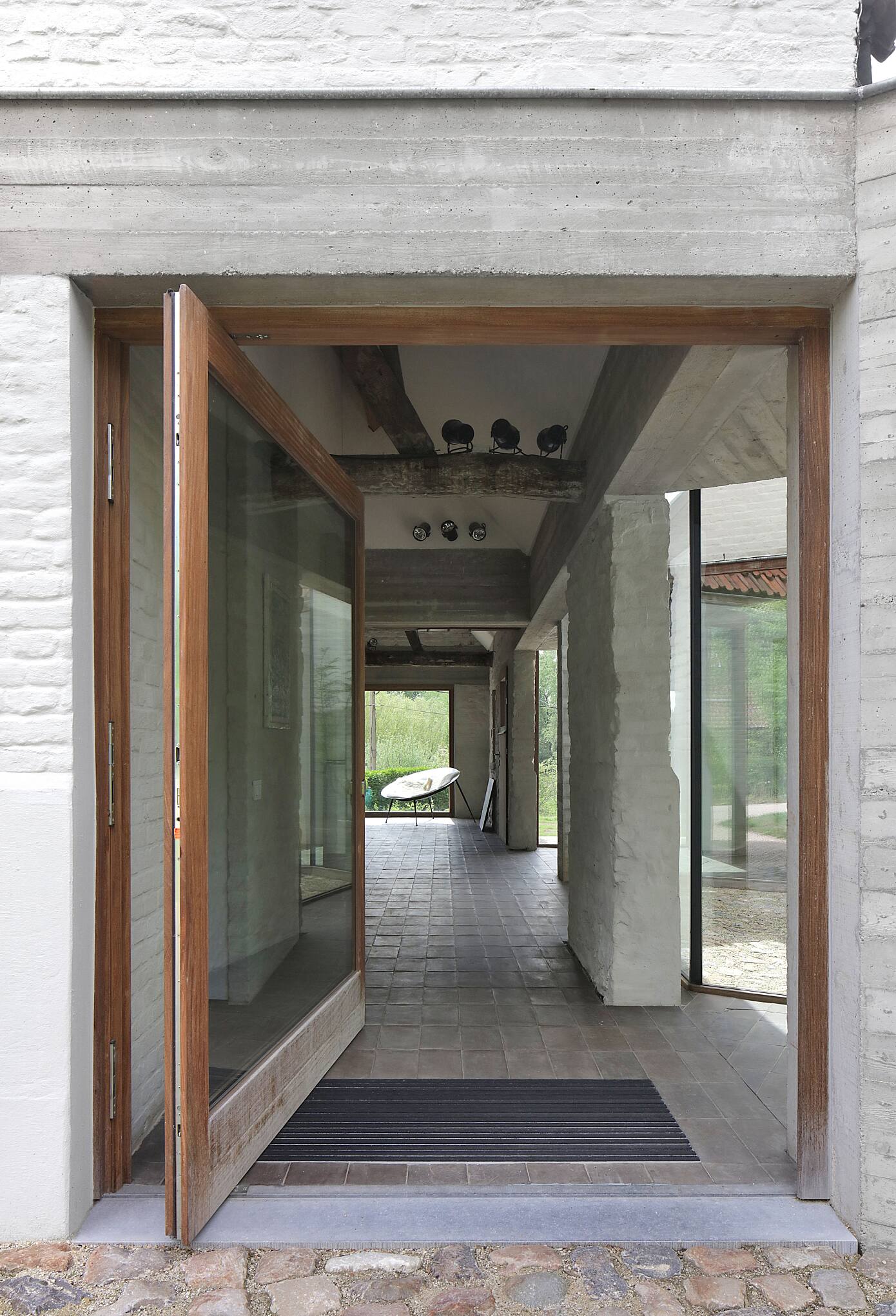 House BS by Graux & Baeyens Architecten