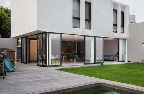 JE House by LR Arquitectura