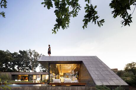 Cork Oak House by Hugo Pereira Arquitetos - 1