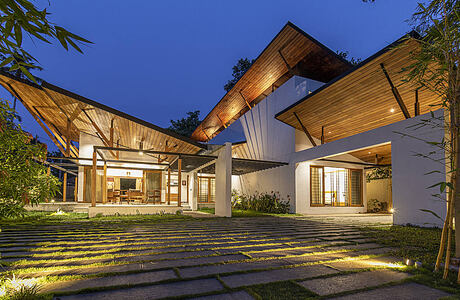 The Hovering House by Arun Thomas Architects