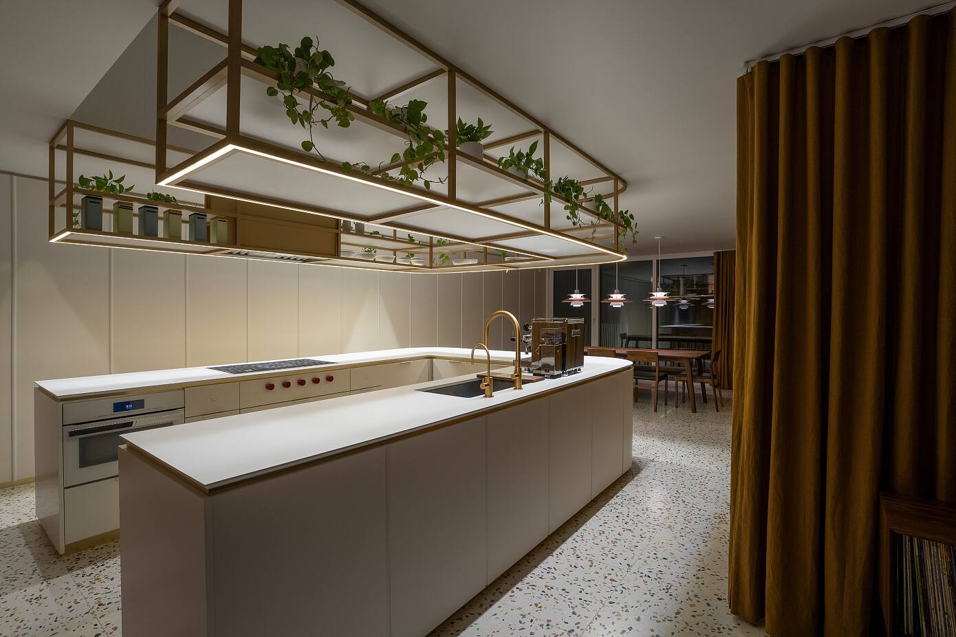 Garnier Residence by Dupont Blouin Architects