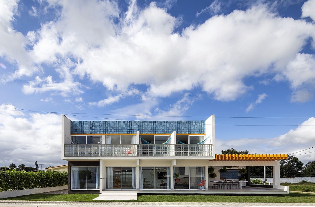 Casa M16 by NEBR arquitetura