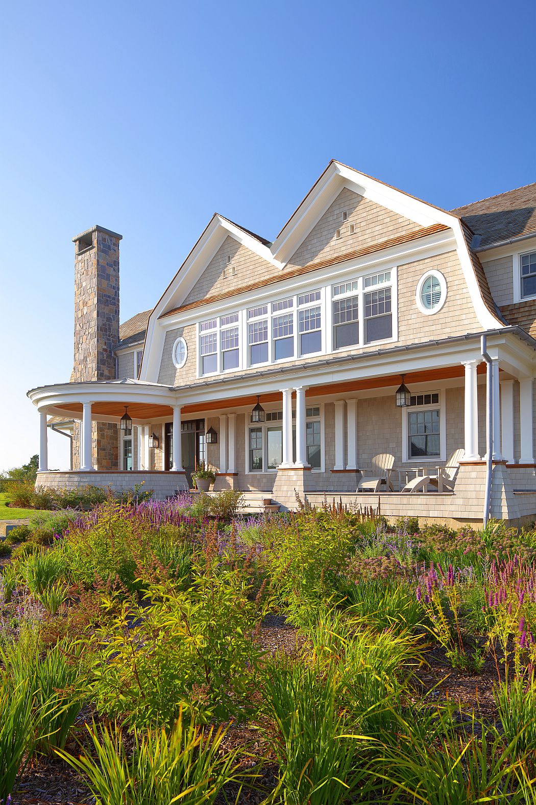 Quogue Shingle-Style by Smiros & Smiros