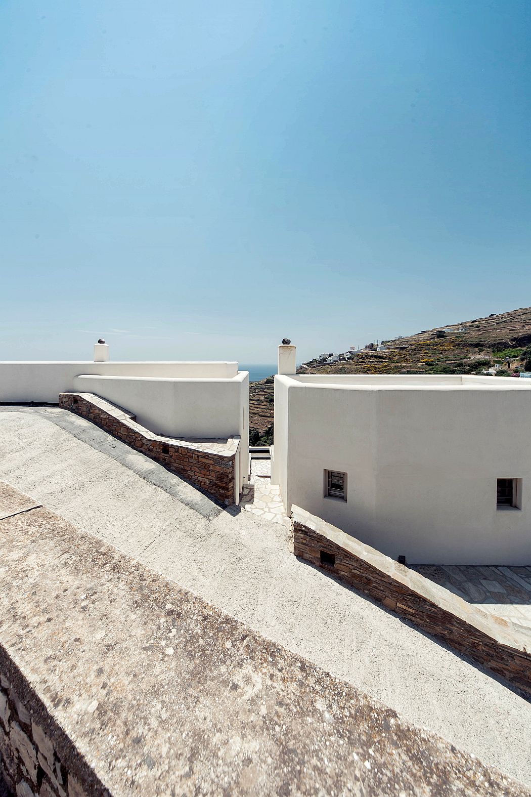 Villa Artemis by KORDAS Architects