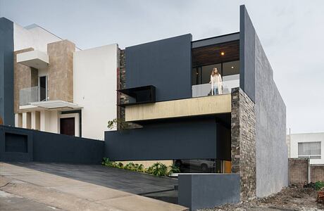 PF House by Infante Arquitectos