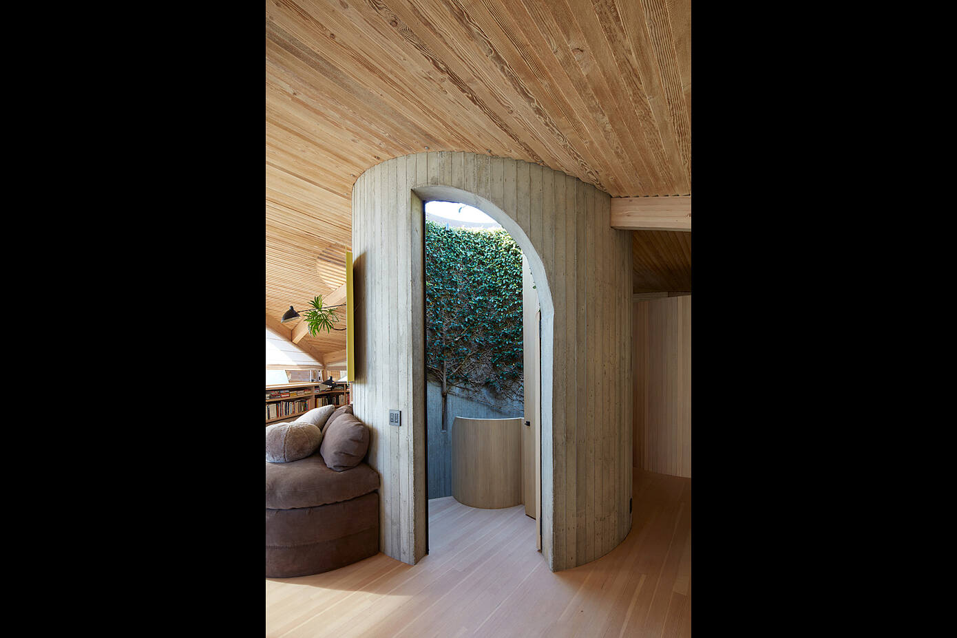 Carbon Beach House by Kovac Design Studio