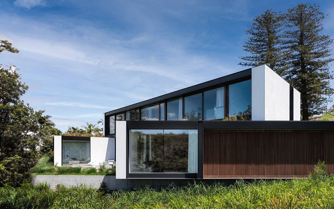 Collins Beach House by Tobias Partners