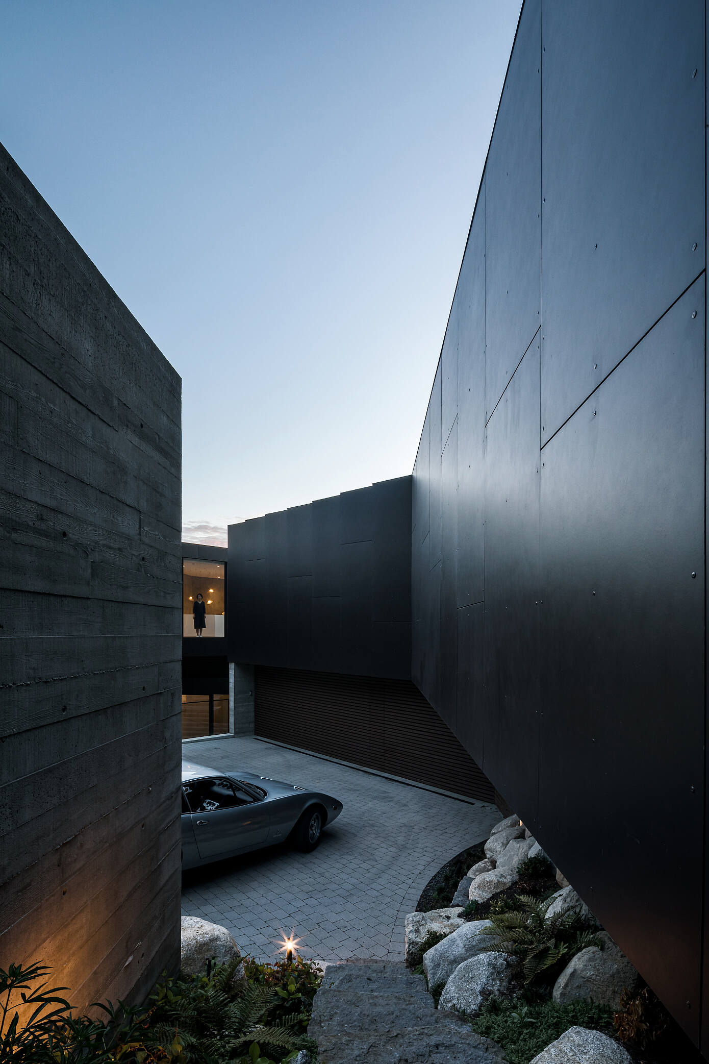 BlackCliff House by Mcleod Bovell Modern Houses