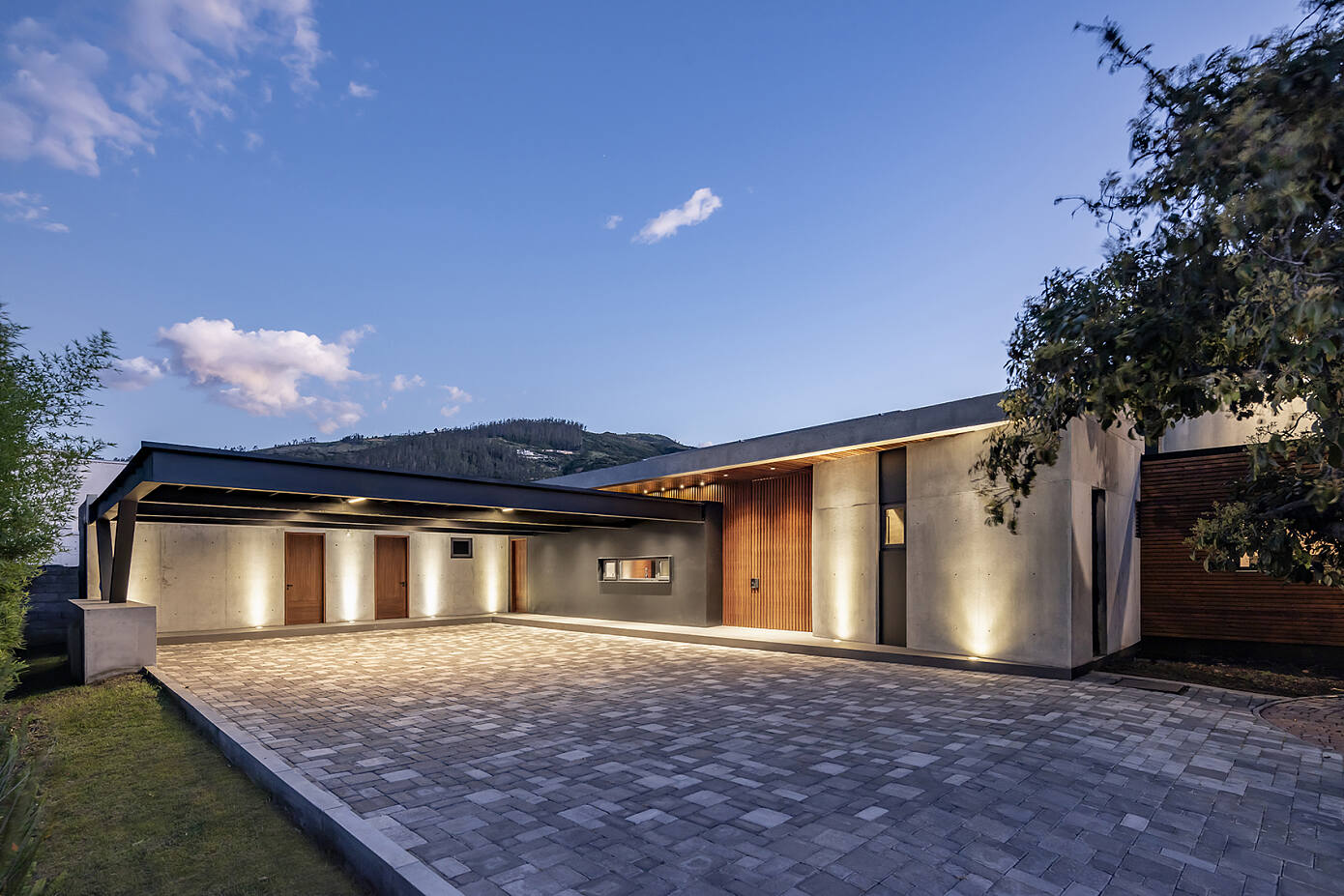 Mezze 2 House by Najas Arquitectos