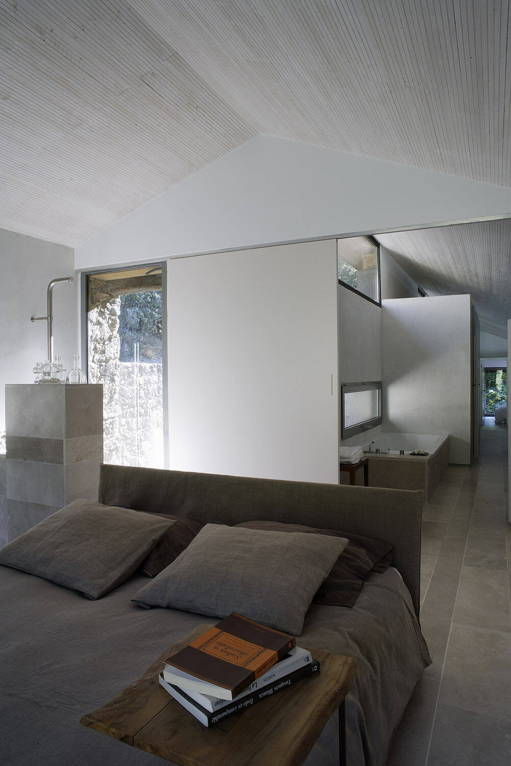 Country House in Spain by Ábaton Architects