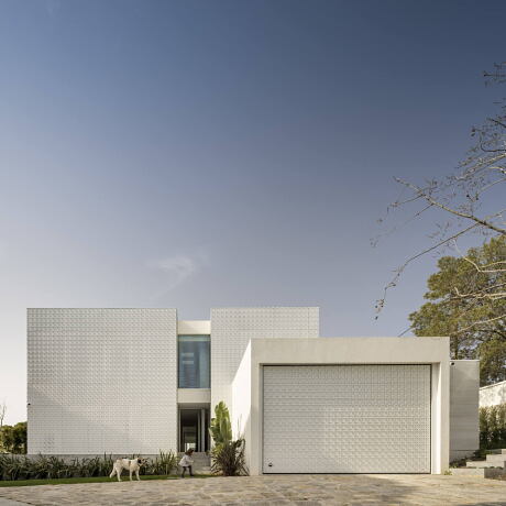 Estoril Rm House by João Tiago Aguiar Arquitectos - 1