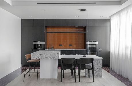 NB11 Apartment by ZROBIM Architects