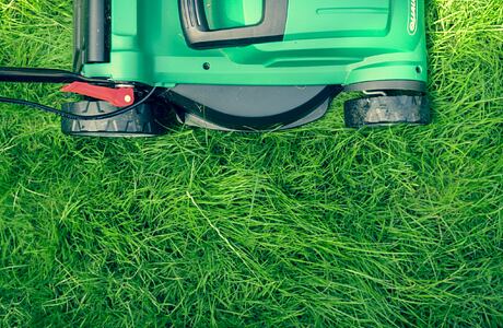 The Advantages of Buying a Lawn Mower