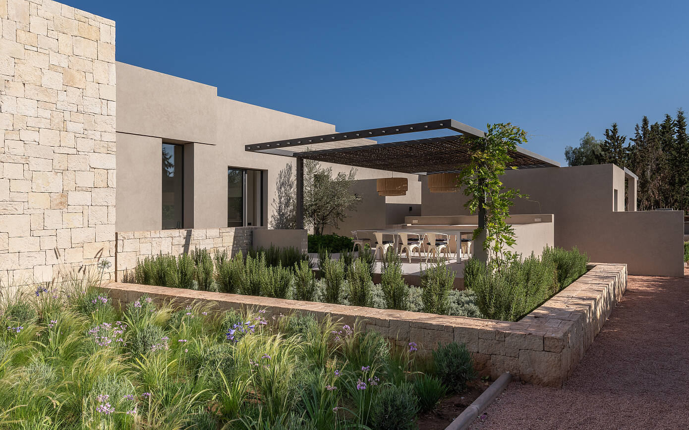 Villa Loha by E-H Atelier d’Architectures