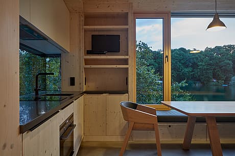 Cottage Inspired by a Ship Cabin by Prodesi/Domesi - 3