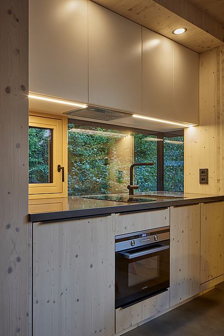 Cottage Inspired by a Ship Cabin by Prodesi/Domesi - 4