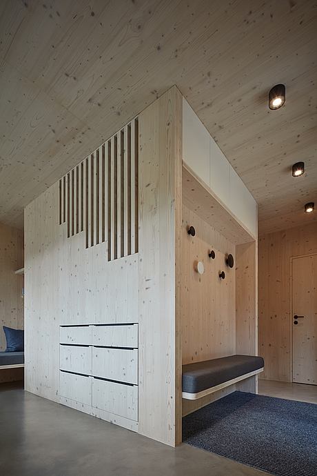 Cottage Inspired by a Ship Cabin by Prodesi/Domesi - 6