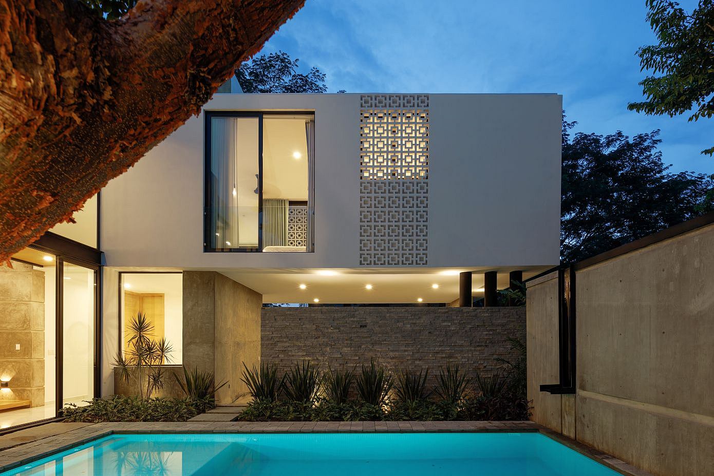 Casa la Blanca by Di Frenna Arquitectos
