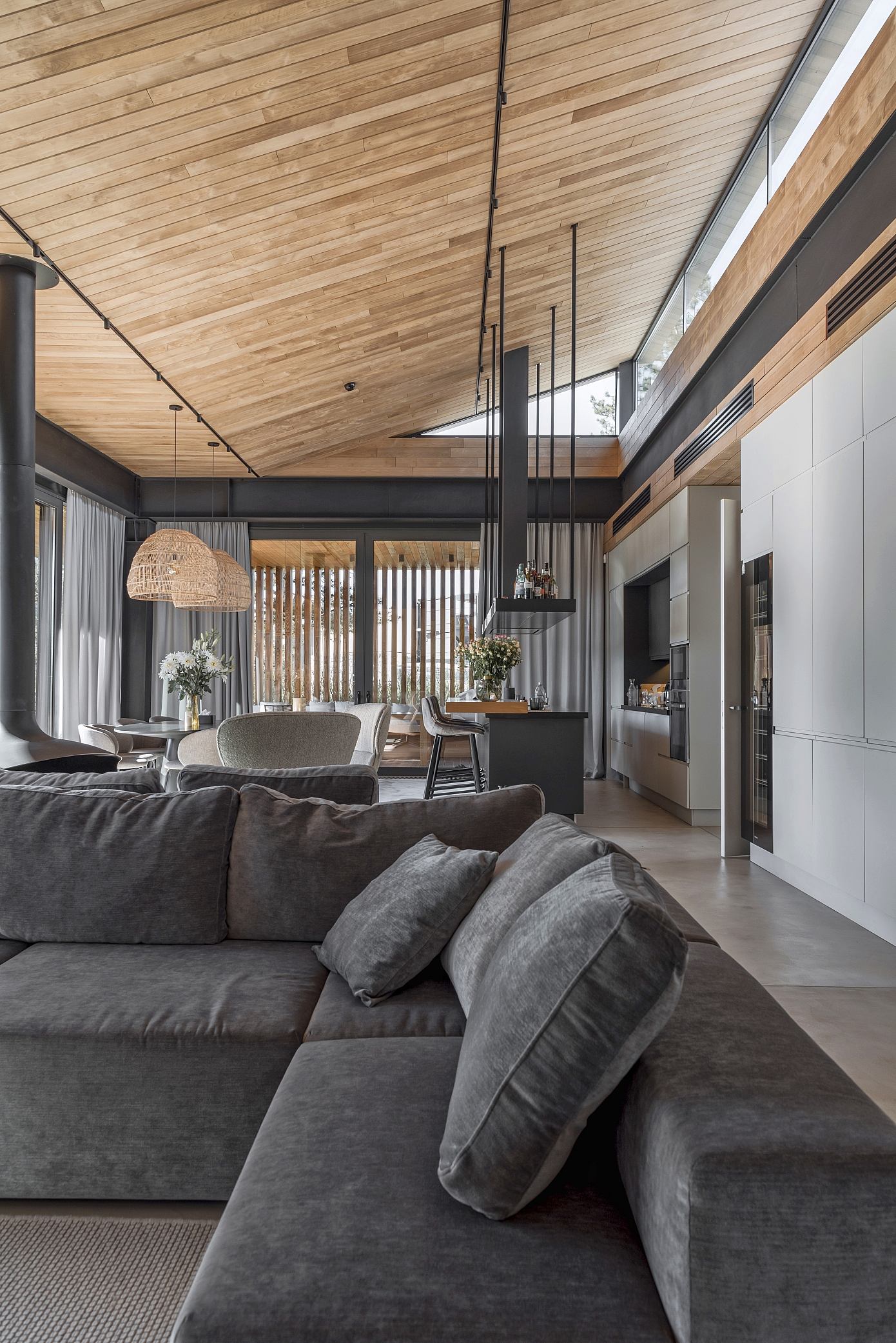 Hillside House by TWO+