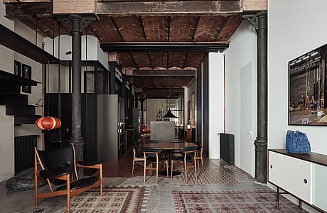 Conversion of an Old Textile Warehouse by Estudio Vilablanch