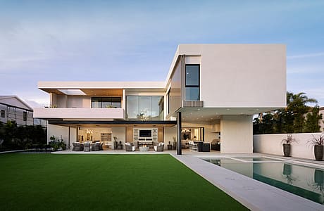 OZ Residence by Laney LA