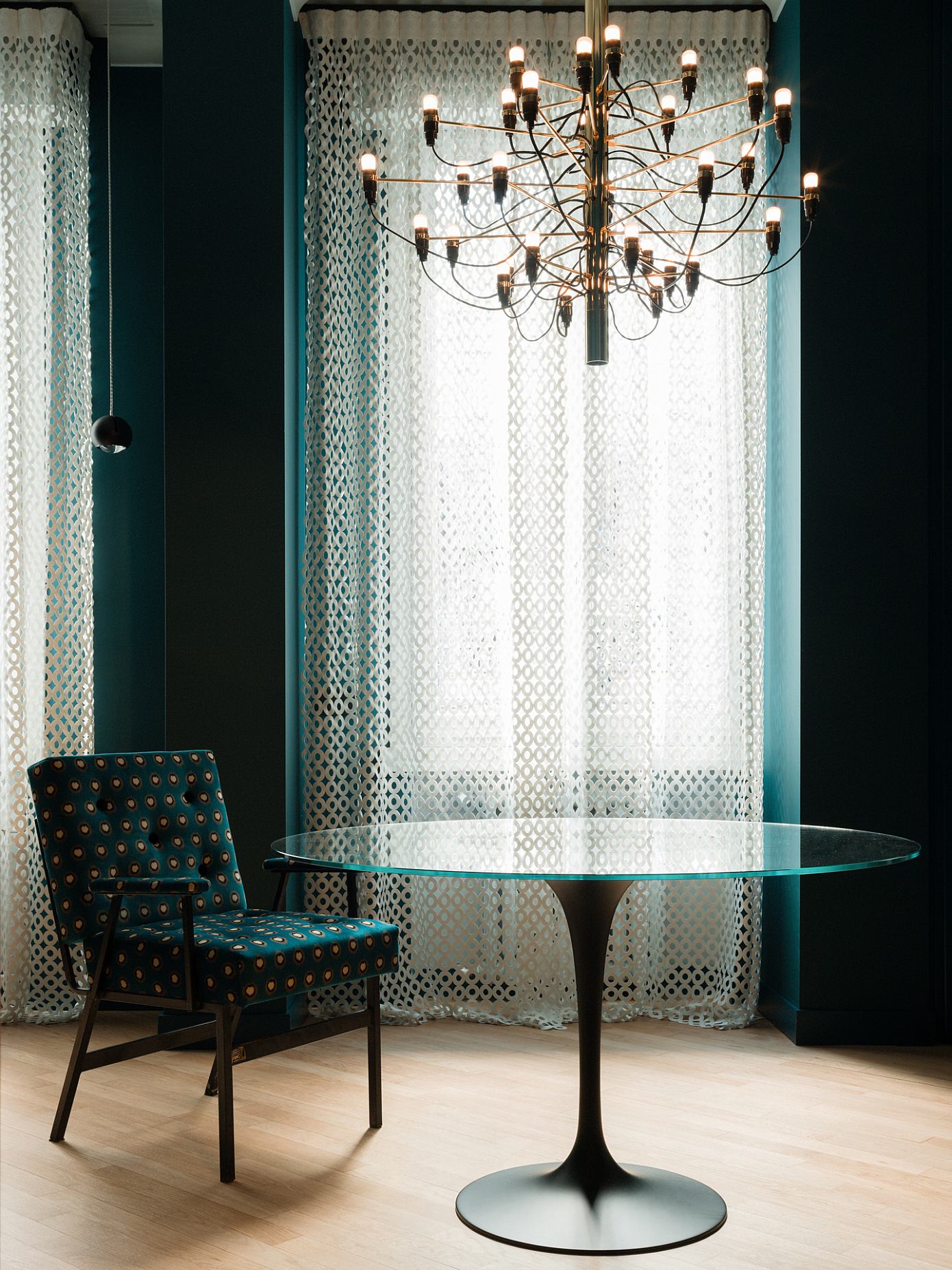 Lush Ocean House by Alessandro Mazzucchi