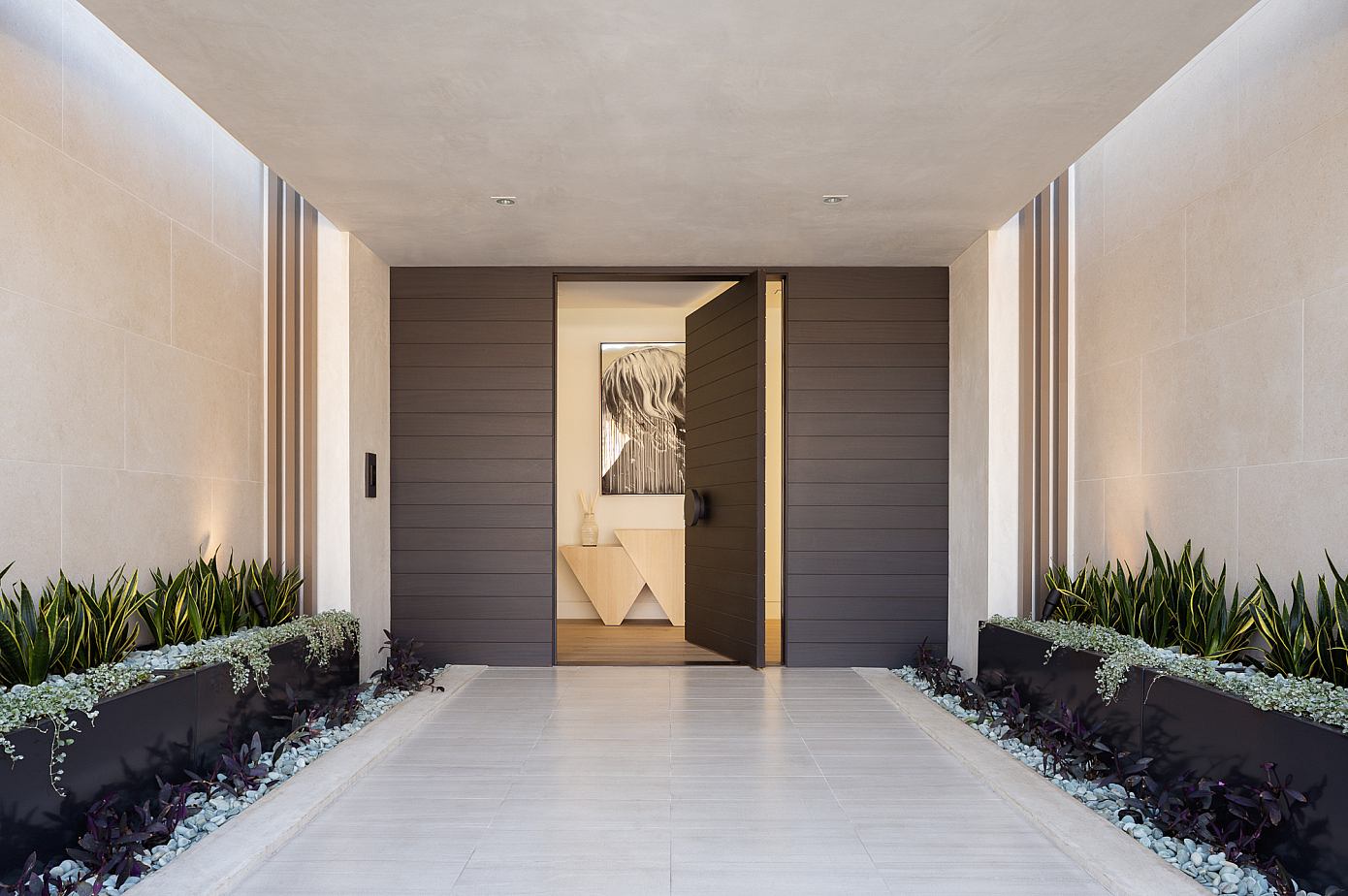 003-oz-residence-laney-la | HomeAdore