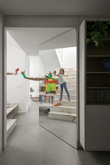 Through the Looking Glass by Crux Arquitectos - 8