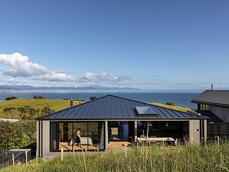 Hill to Horizon by Lloyd Hartley Architects - 11