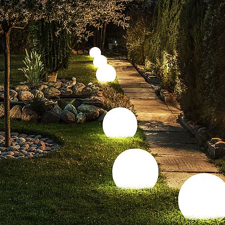 6 Essential Products for Decorating Your Backyard For Summer - 2