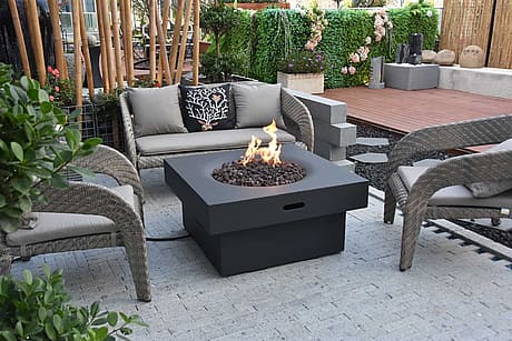 6 Essential Products for Decorating Your Backyard For Summer - 3