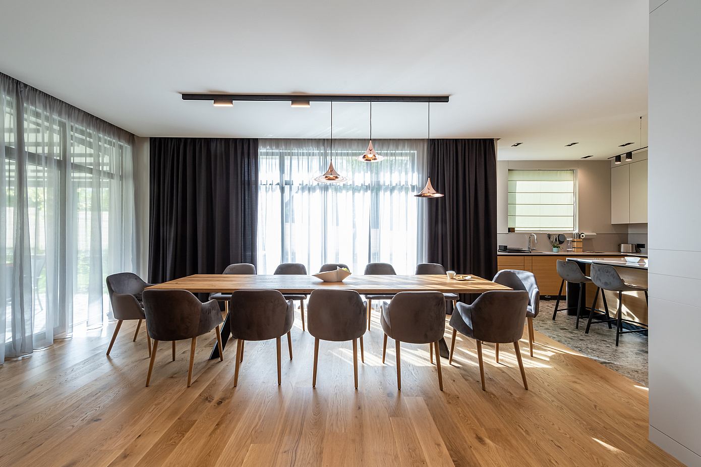 Suburban House by Fimera Design Studio