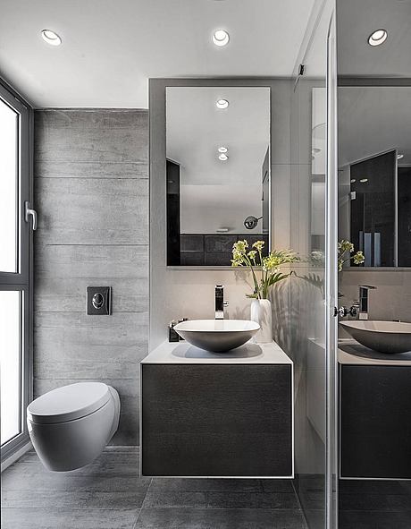 A Fashionable Duplex in an Urban Landscape by Tzvia Kazayoff - 13