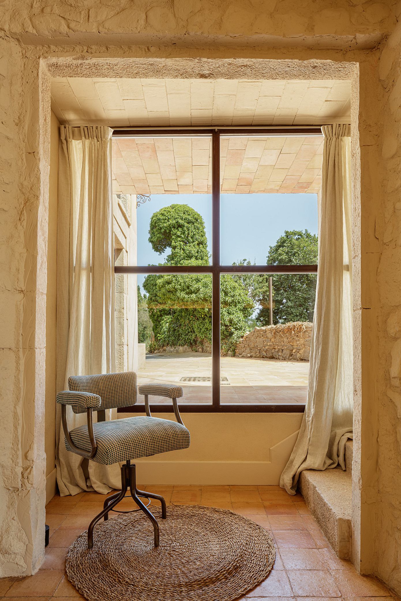 Can Freixes by Pepe Gascón Arquitectura