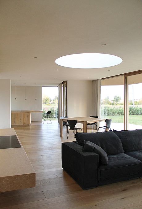 House with a Large Porch by Marco Baldassa - 5