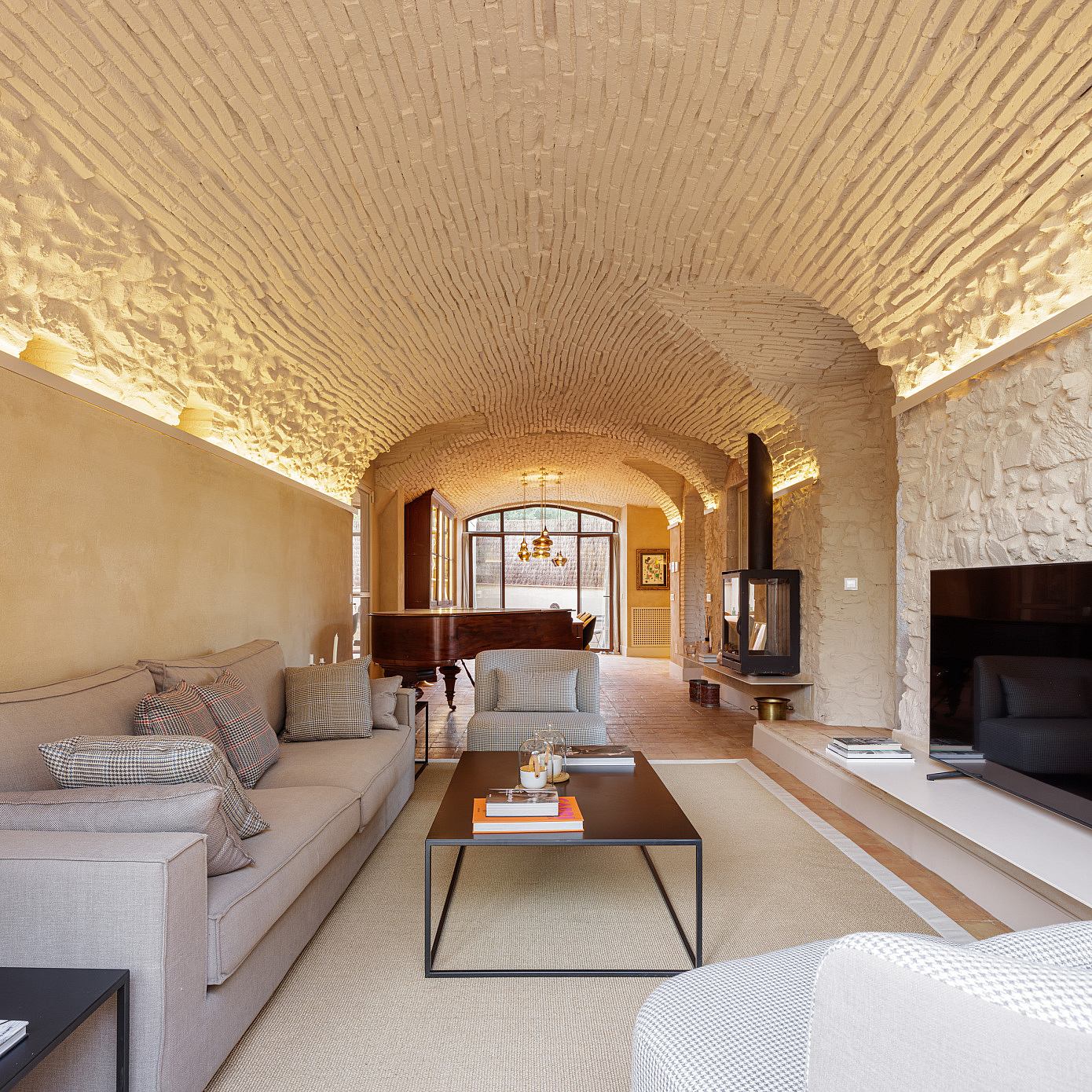 Can Freixes by Pepe Gascón Arquitectura