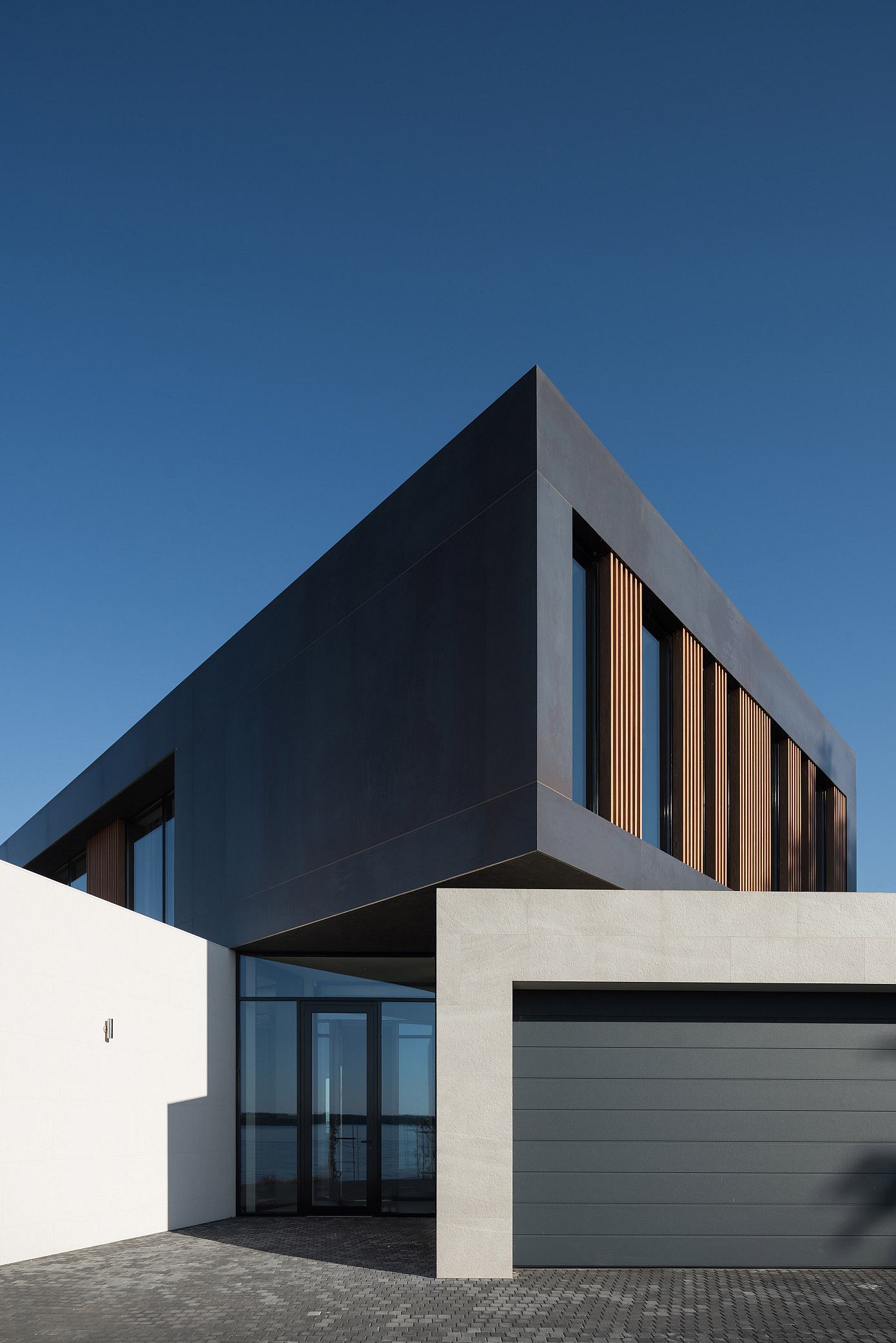 Villa Taganrog by Alexandra Fedorova Architect