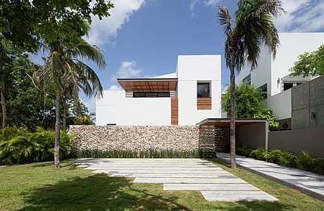 Delfines House by Estudio AM Arquitectos