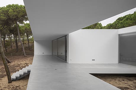 Casa Sintra by Frederico Valsassina Arquitectos - 11