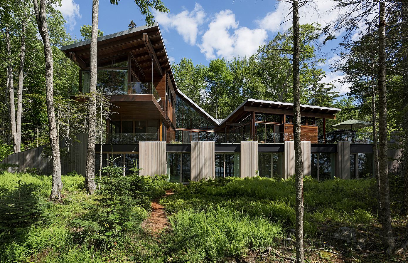 August Moon Main House by Span Architecture