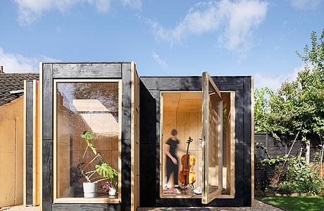 Dwelling Unit for Musicians by Auar