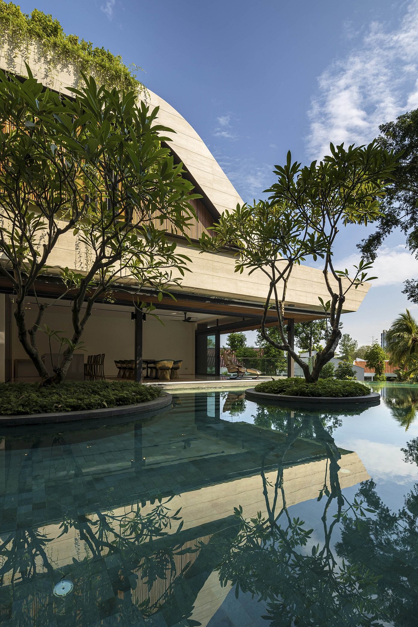 Water Garden House by Wallflower Architecture + Design