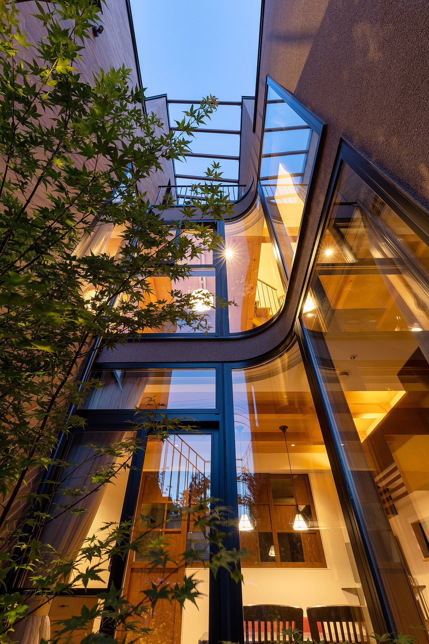 007-light-garden-house-mami-associates-architects | HomeAdore