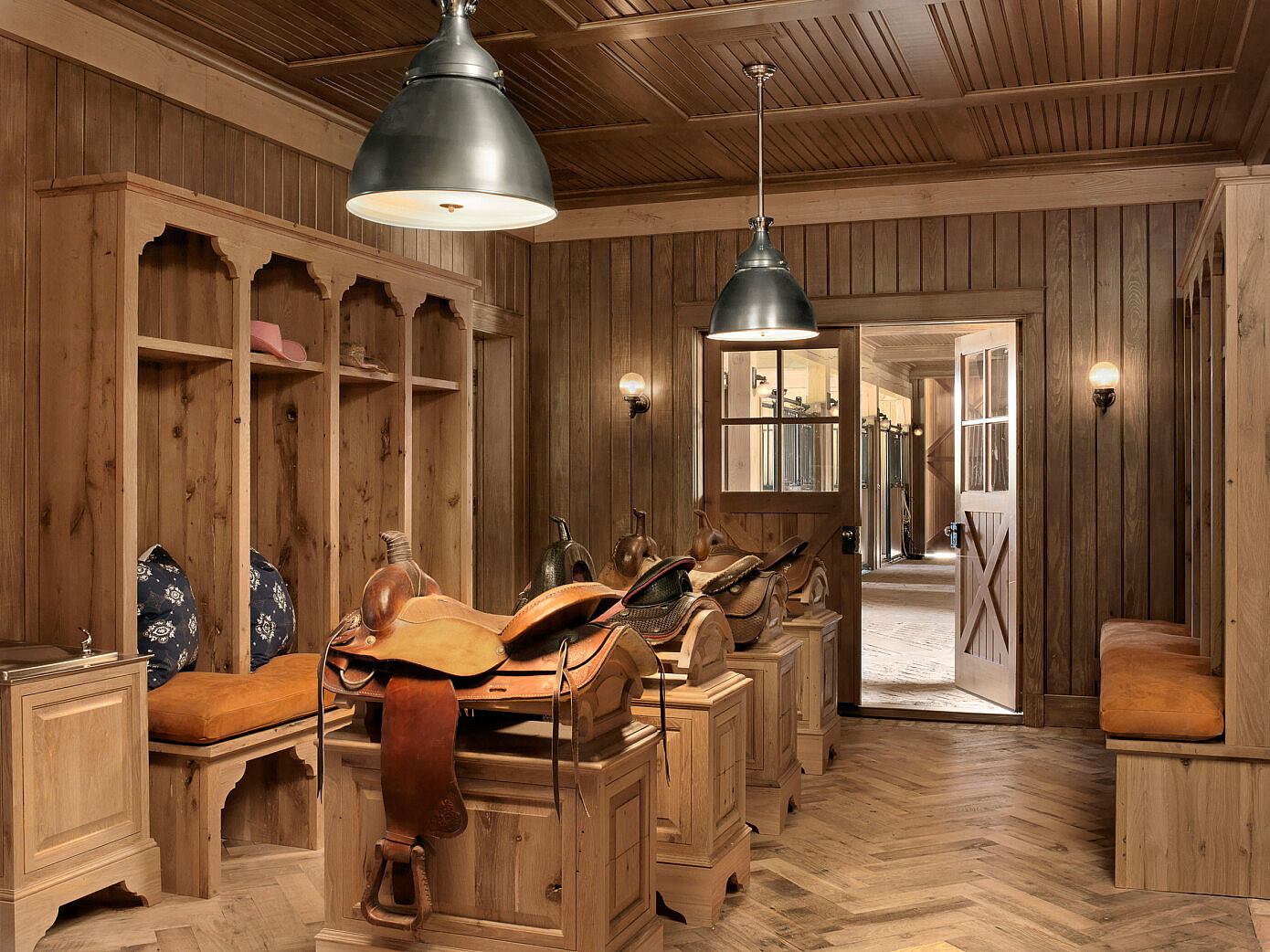 Athens Stables by Ryan Street Architects