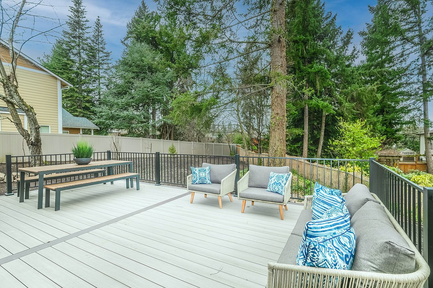 Building a Deck Made Easy: Useful Tips From the Experts